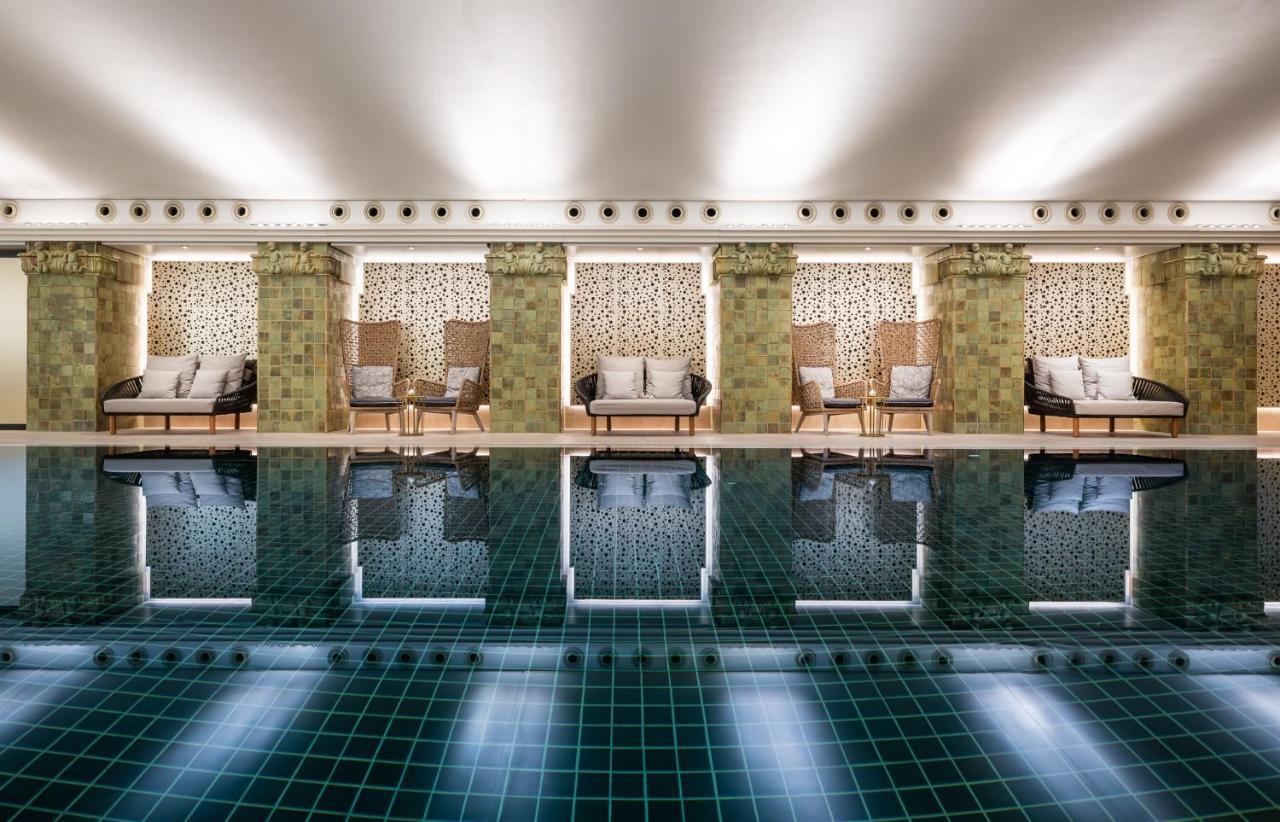 Conrad Hamburg Hotel Kültér fotó The Spa at The St Regis Mumbai