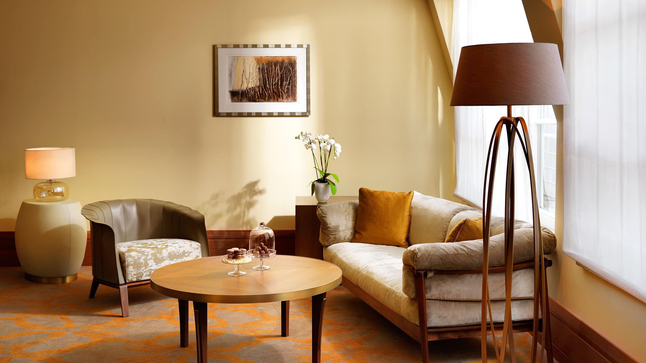 Conrad Hamburg Hotel Kültér fotó A living room