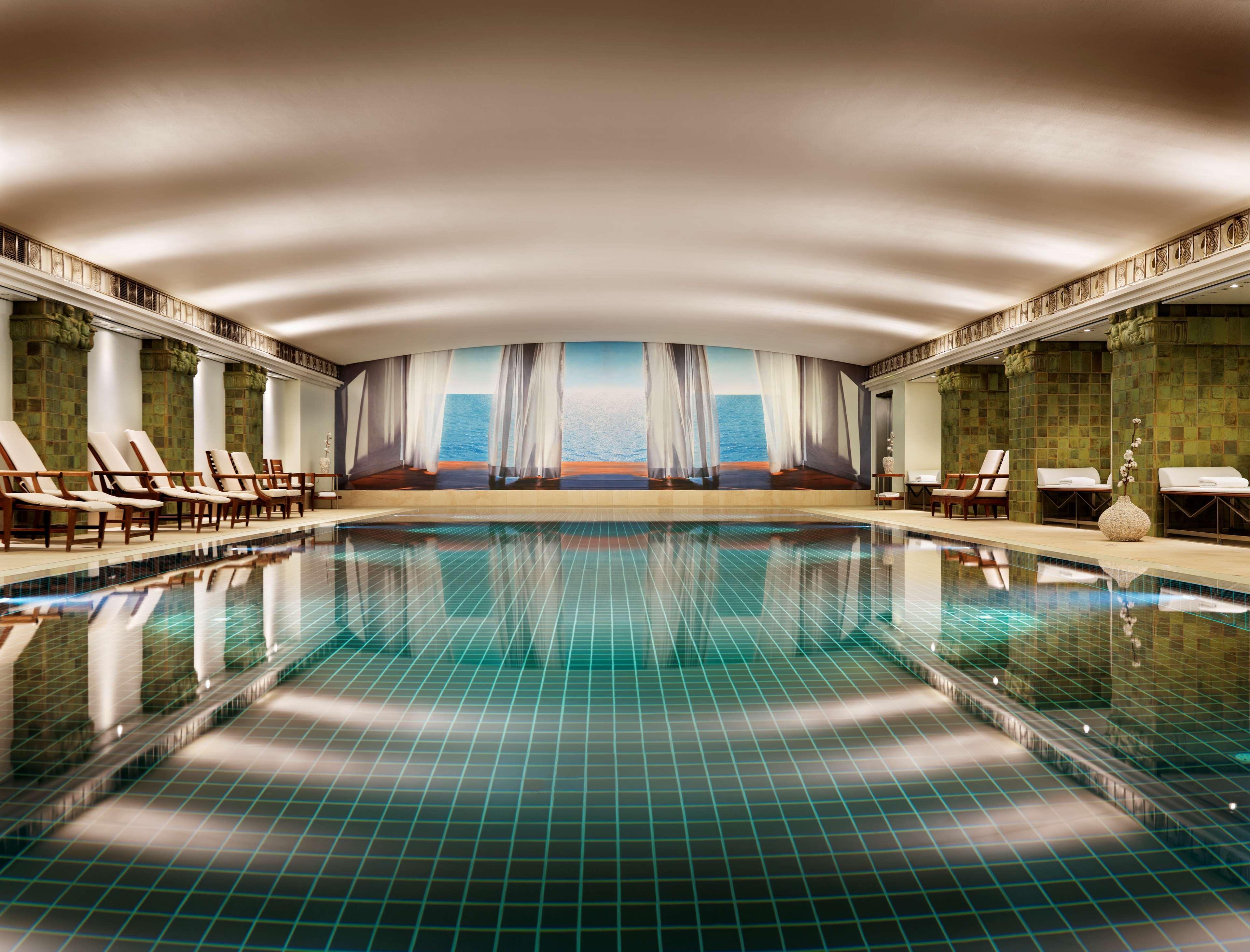 Conrad Hamburg Hotel Kültér fotó The pool at The Spa at The Landmark