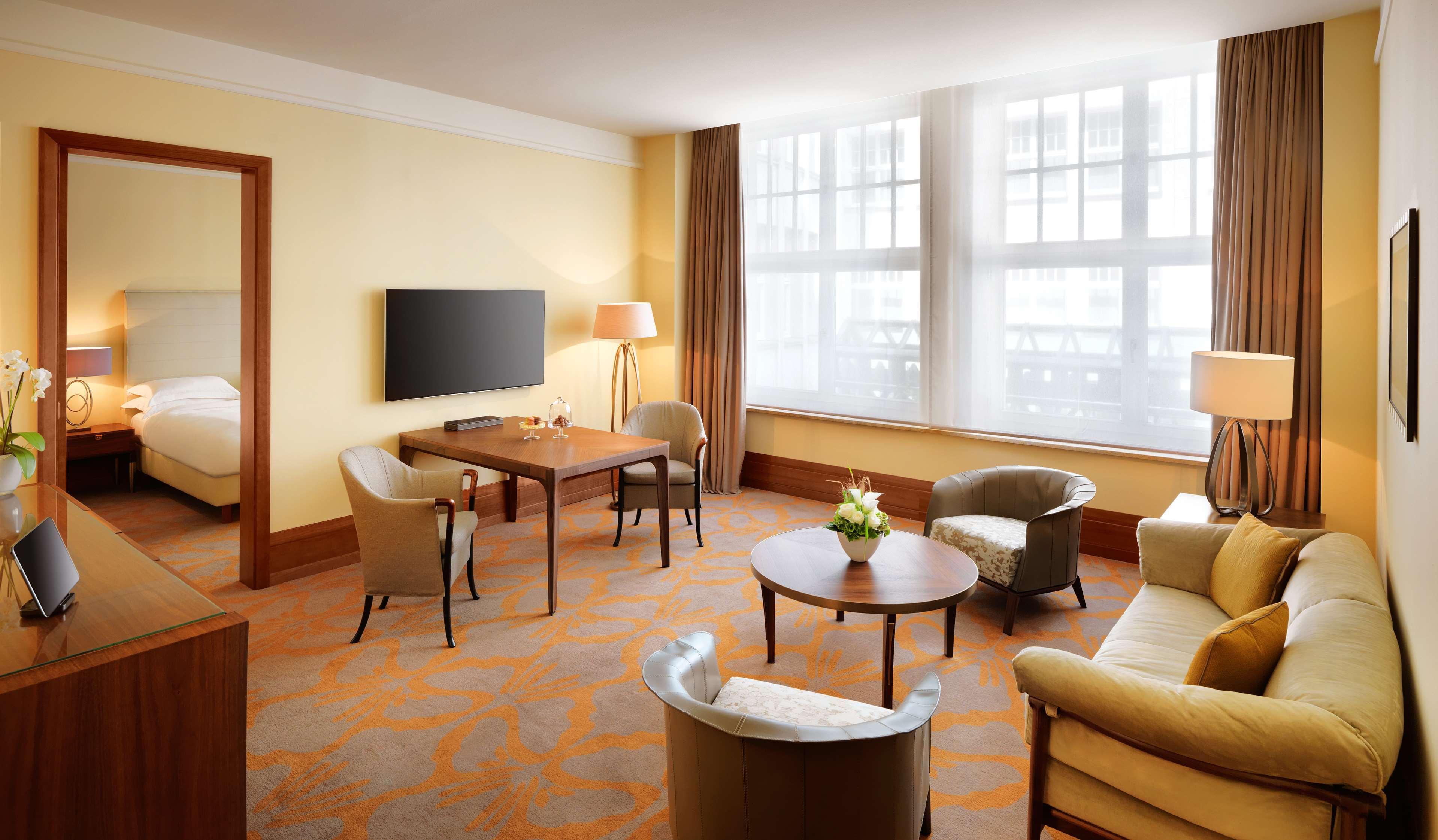 Conrad Hamburg Hotel Kültér fotó Suite at the InterContinental London Park Lane