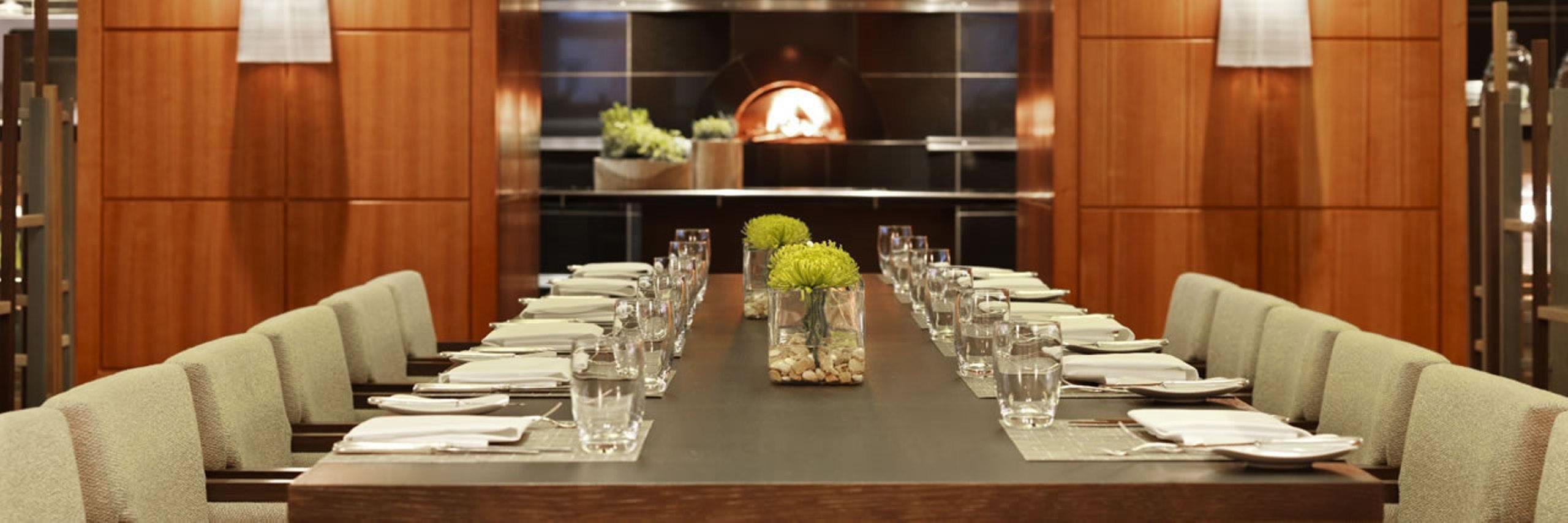 Conrad Hamburg Hotel Kültér fotó The private dining room at the restaurant