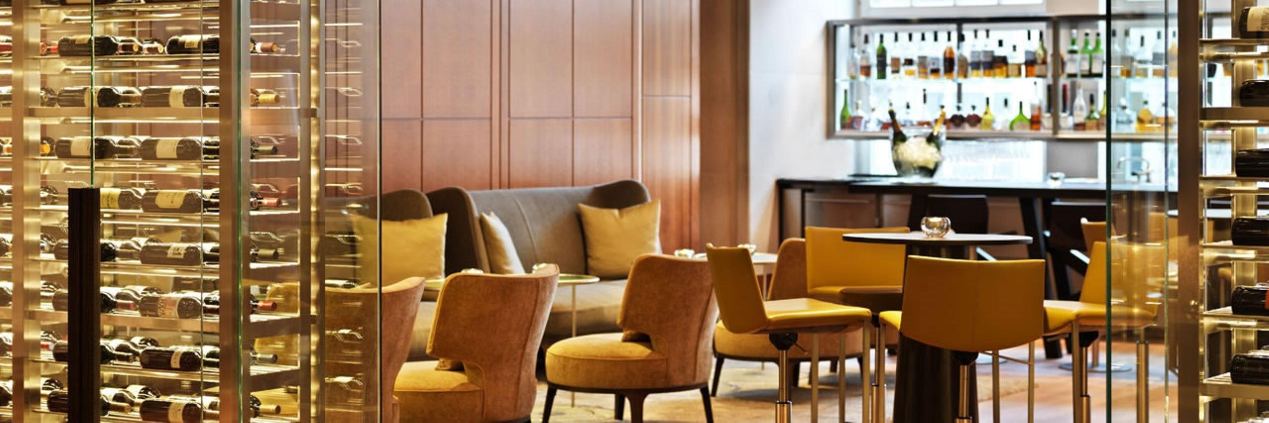 Conrad Hamburg Hotel Kültér fotó The lounge at the airport