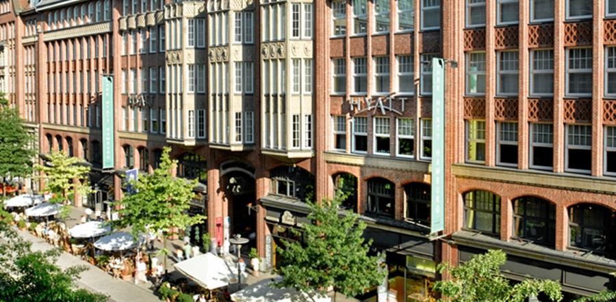 Conrad Hamburg Hotel Kültér fotó The entrance to the building