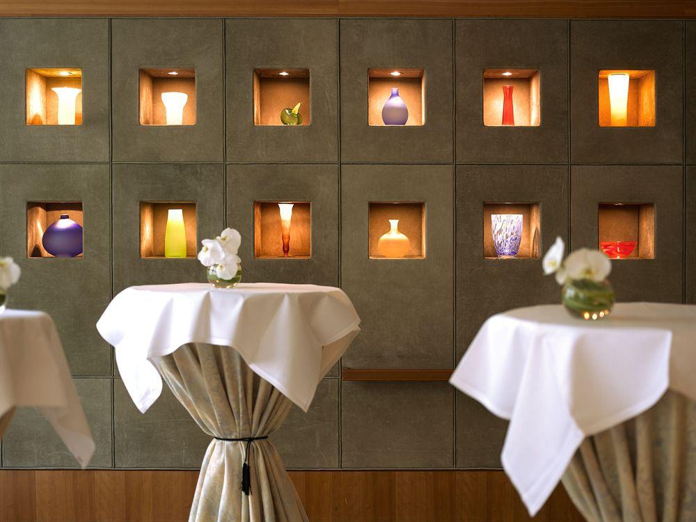 Conrad Hamburg Hotel Beltér fotó Restaurant